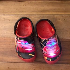 light up lightning mcqueen crocs